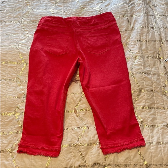 Ruby Rd. Red Capri Jeans - Picture 2 of 4